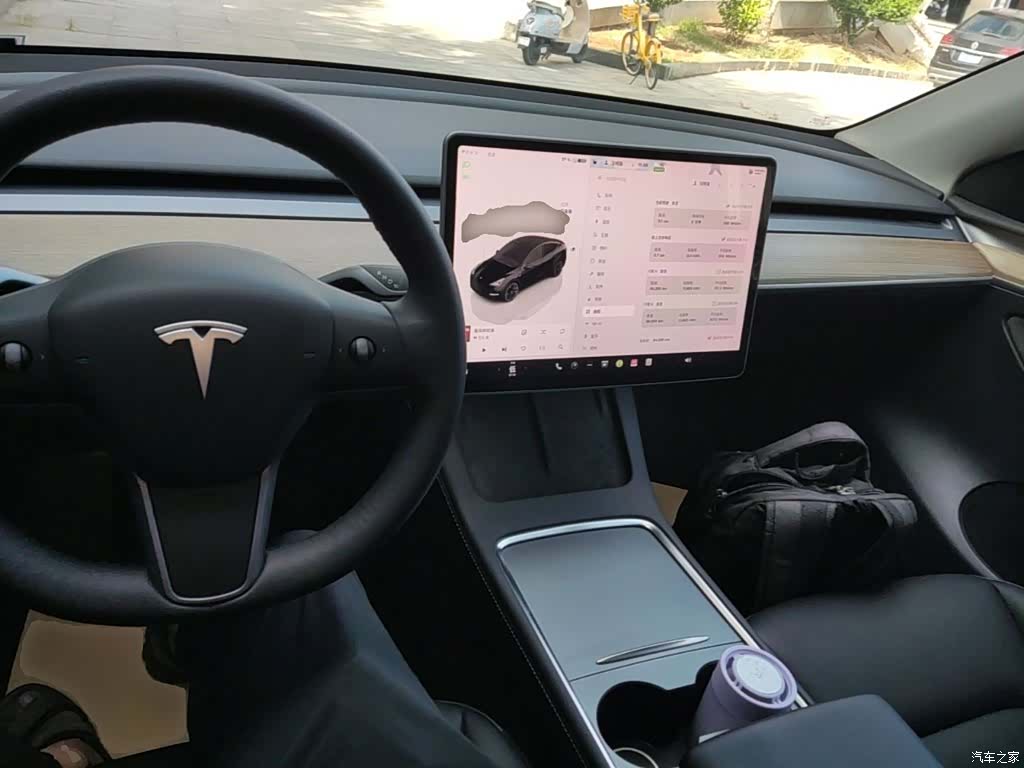 Tesla Model Y, 2022 10