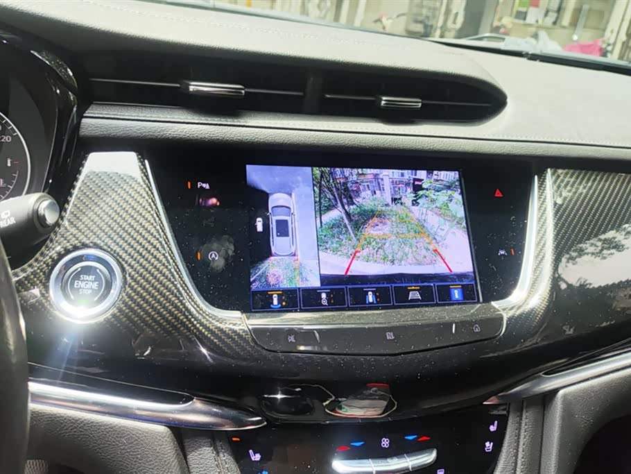 Cadillac XT6