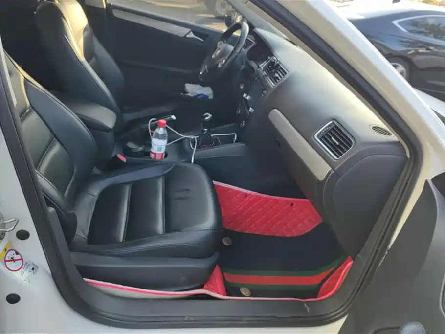 Volkswagen Sagitar