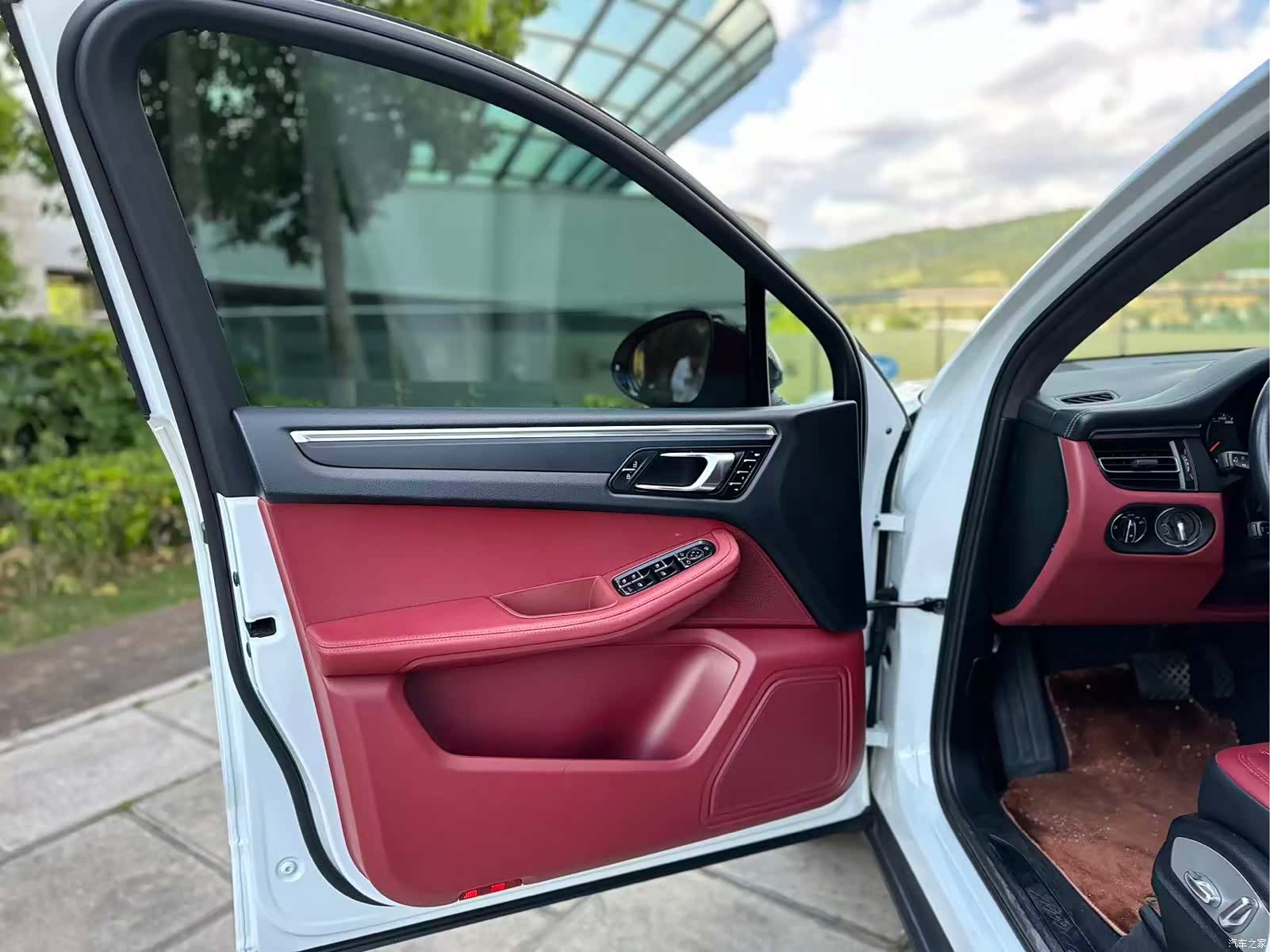 Porsche Macan, 2022 10