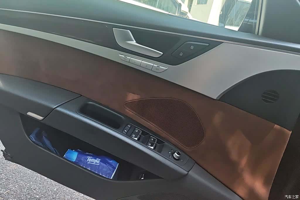 Audi A8L, 2016 7