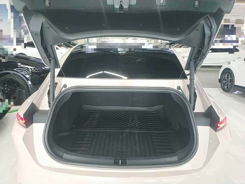 NIO ET5, 2024 19