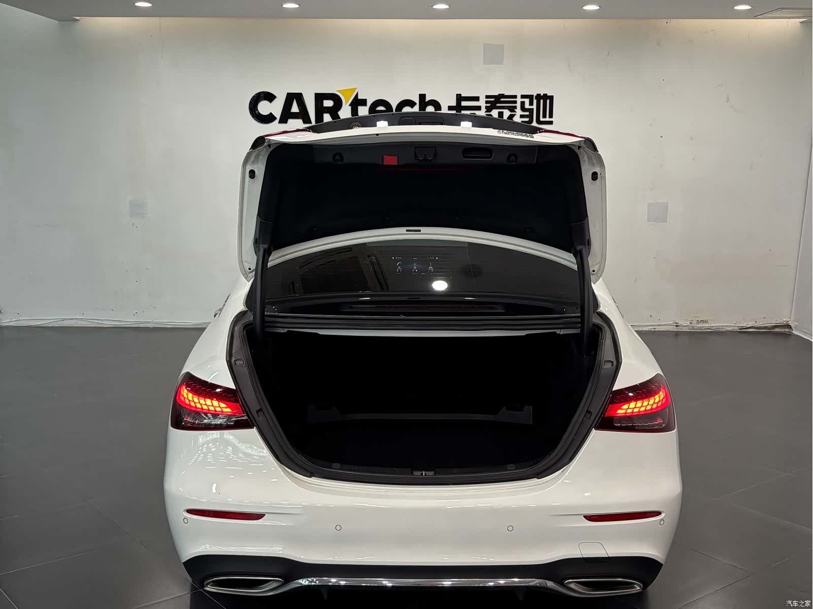 Mercedes-Benz E-Class, 2021 18
