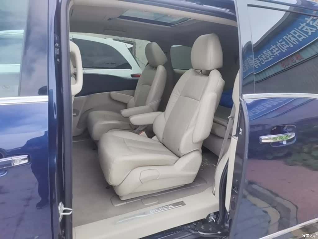 Buick GL8, 2017 17
