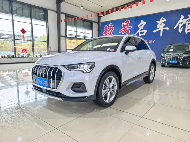 Audi Q3 2023 — купить из Китая под заказ