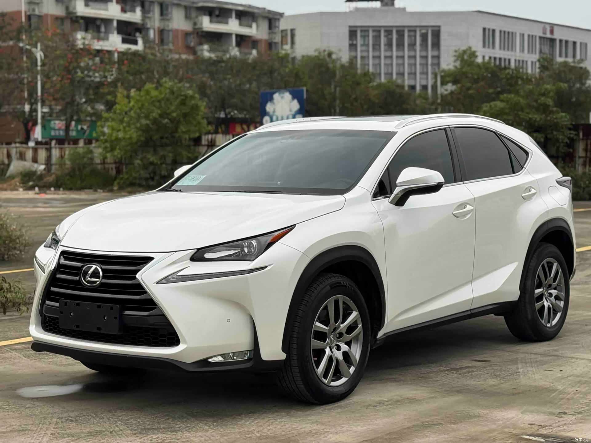 Lexus NX, 2016 3
