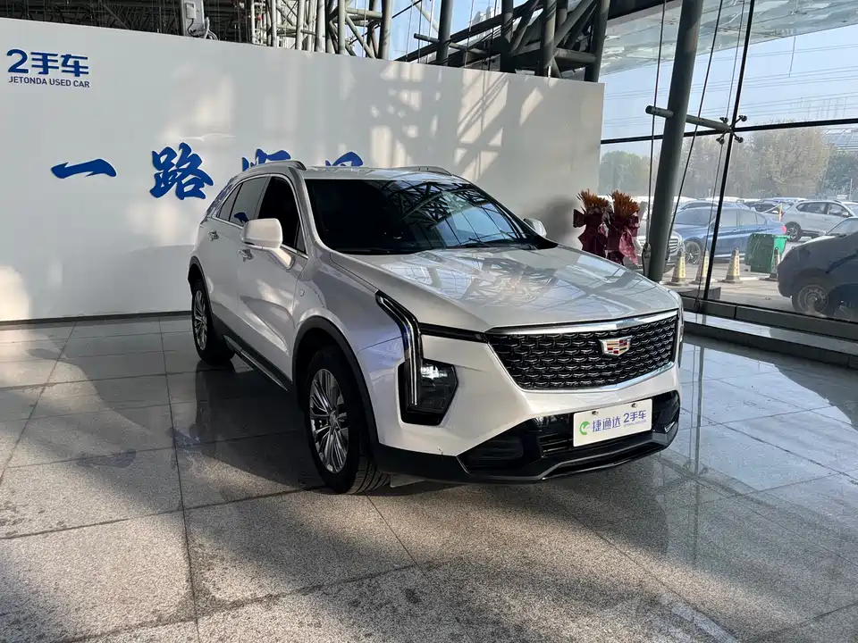 Cadillac XT4