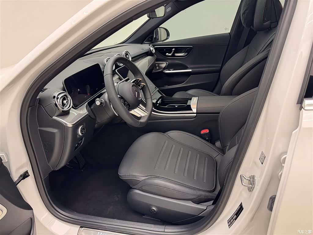 Mercedes-Benz C-Class, 2023 9