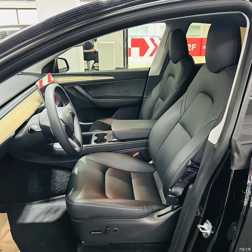 Tesla Model Y, 2022 8