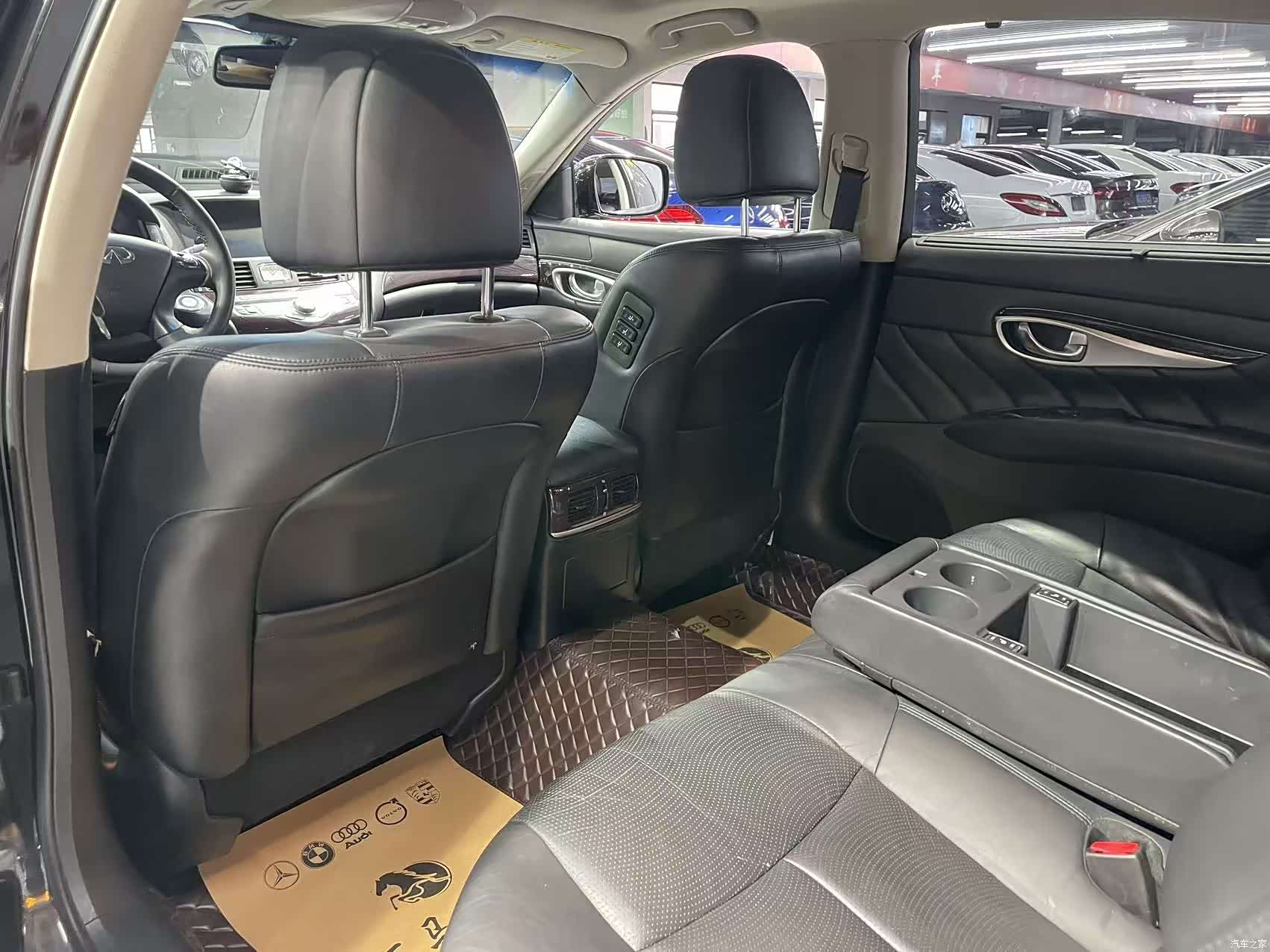 Infiniti Q70, 2014 15