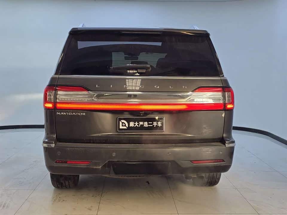 Lincoln Navigator