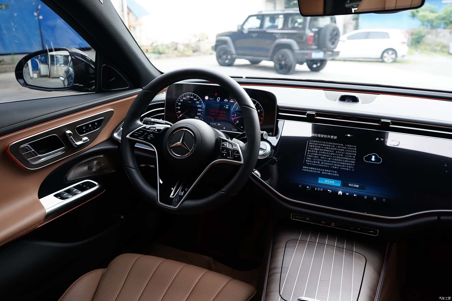 Mercedes-Benz E-Class, 2024 14