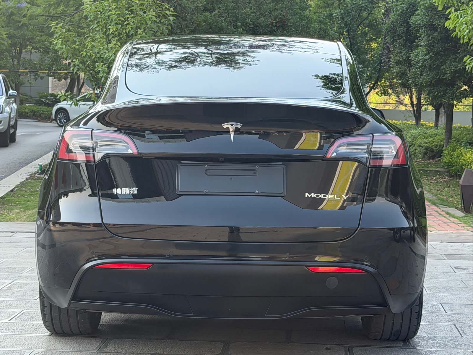Tesla Model Y, 2023 12
