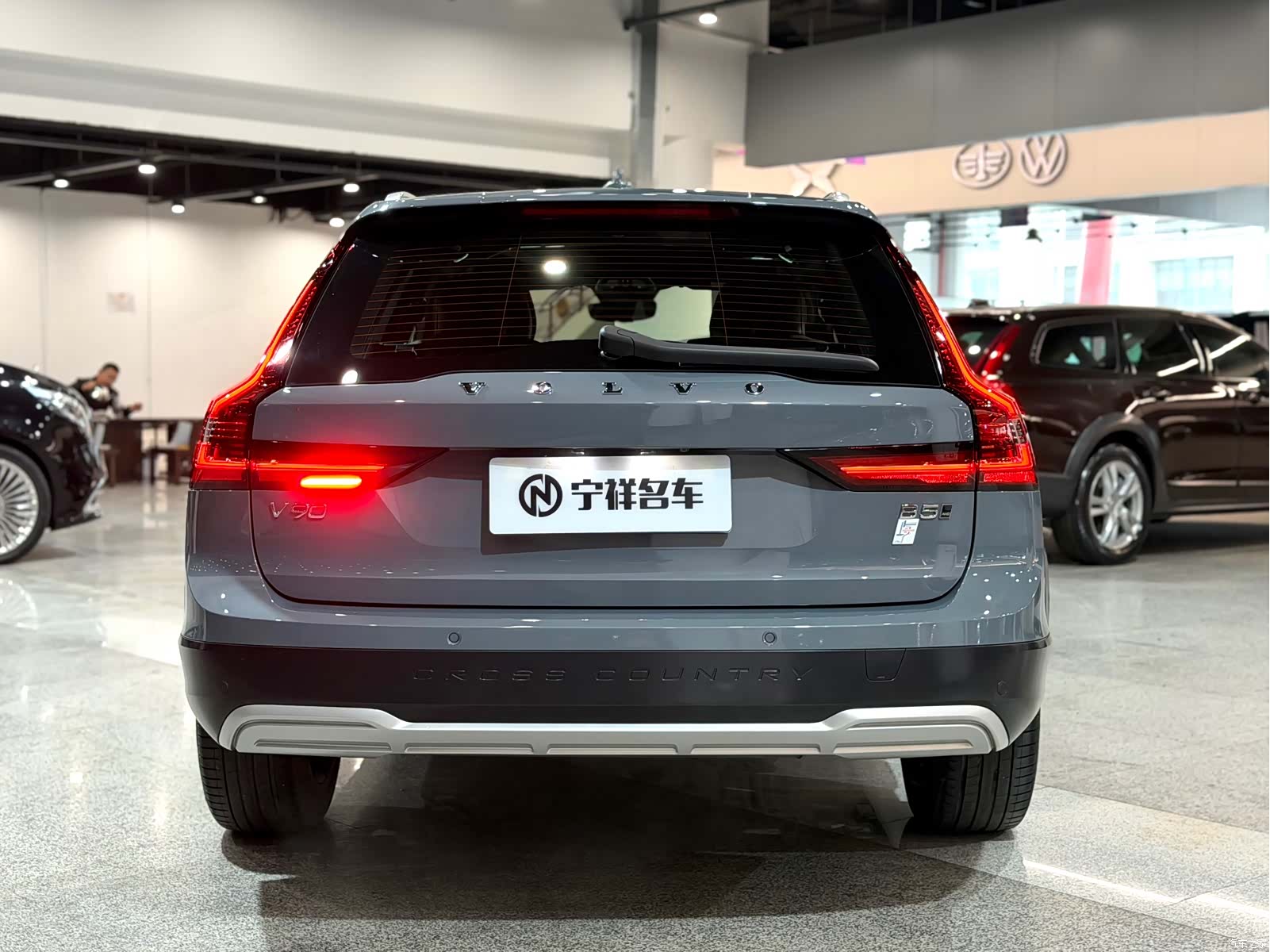Volvo V90, 2022 все фото