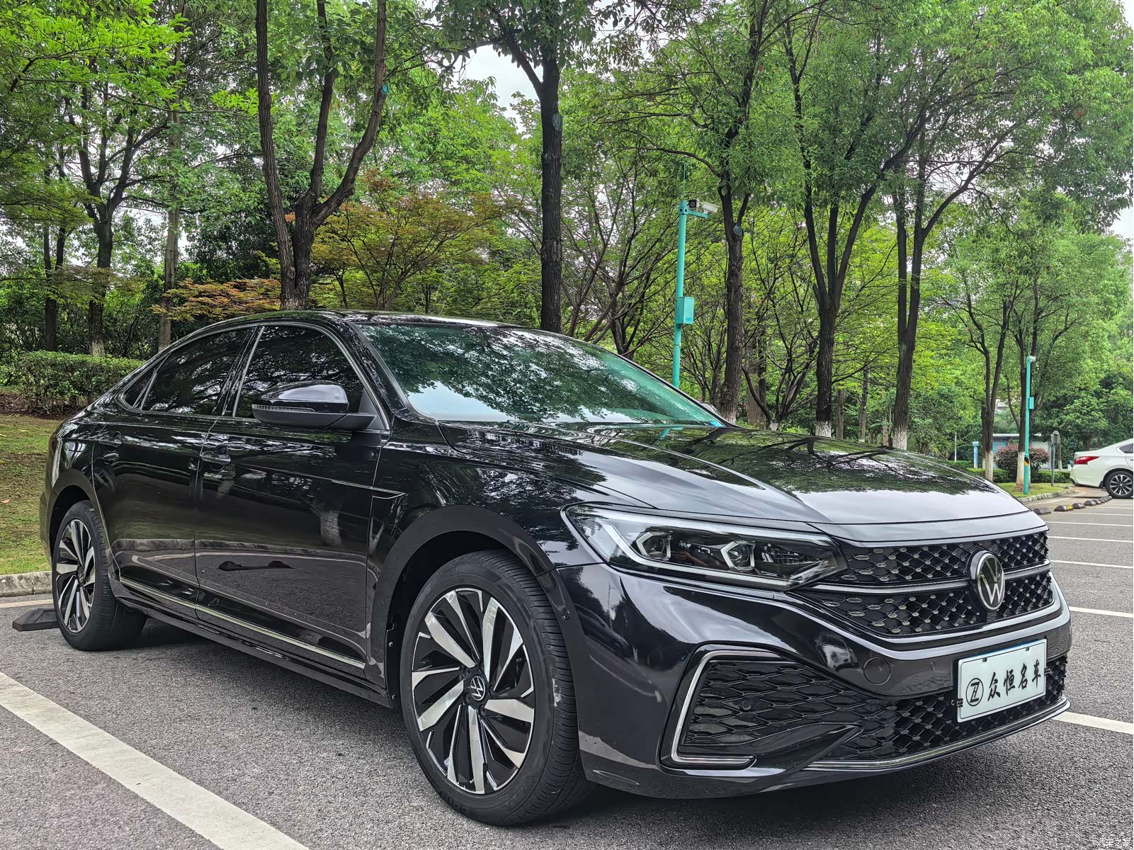 Volkswagen Passat, 2022 3