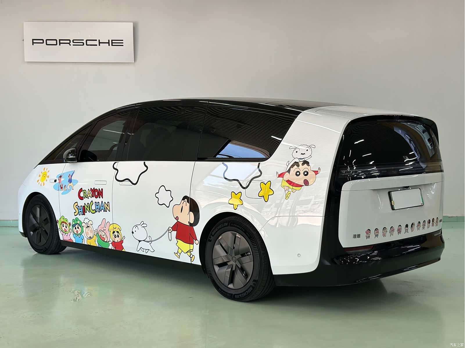 Li Auto MEGA, 2025 3