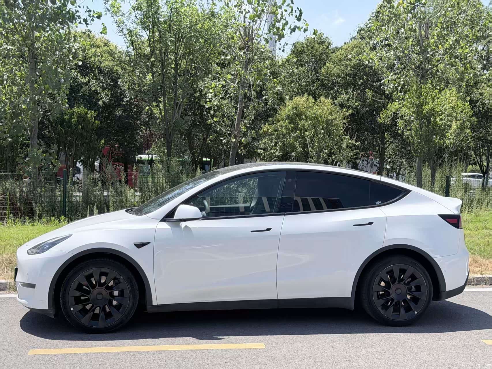 Tesla Model Y, 2021 2