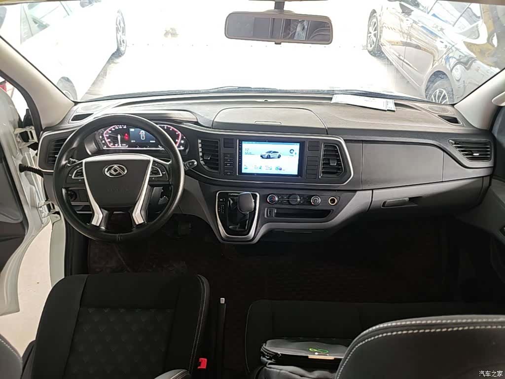 Maxus V80, 2025 10