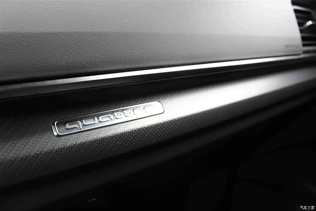 Audi Q5L, 2024 9