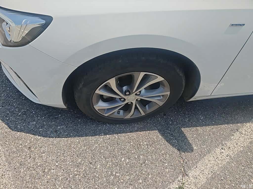 Buick Verano, 2023 23