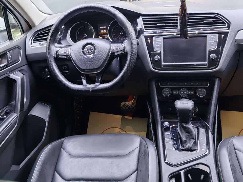 Volkswagen Tiguan L