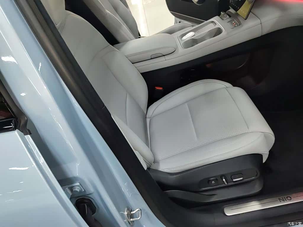 NIO ES6, 2023 25