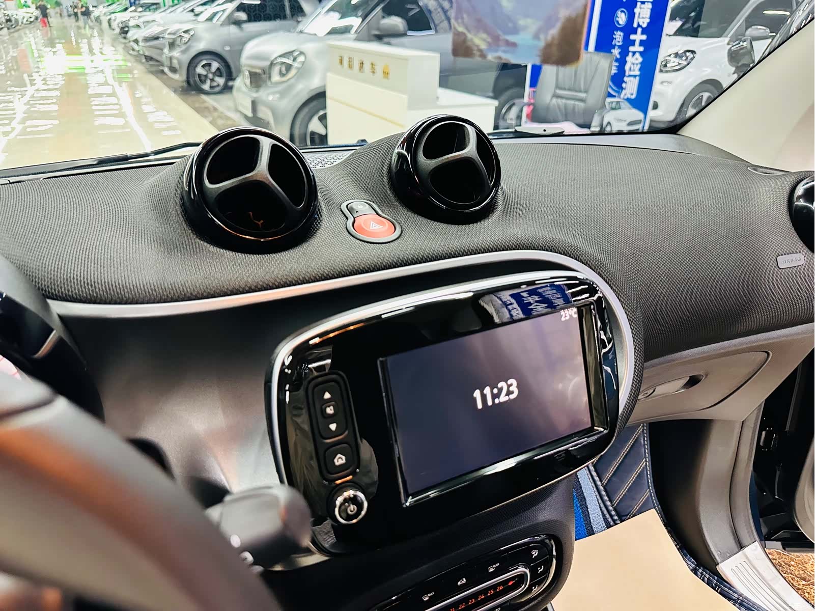 Smart Fortwo, 2018 32