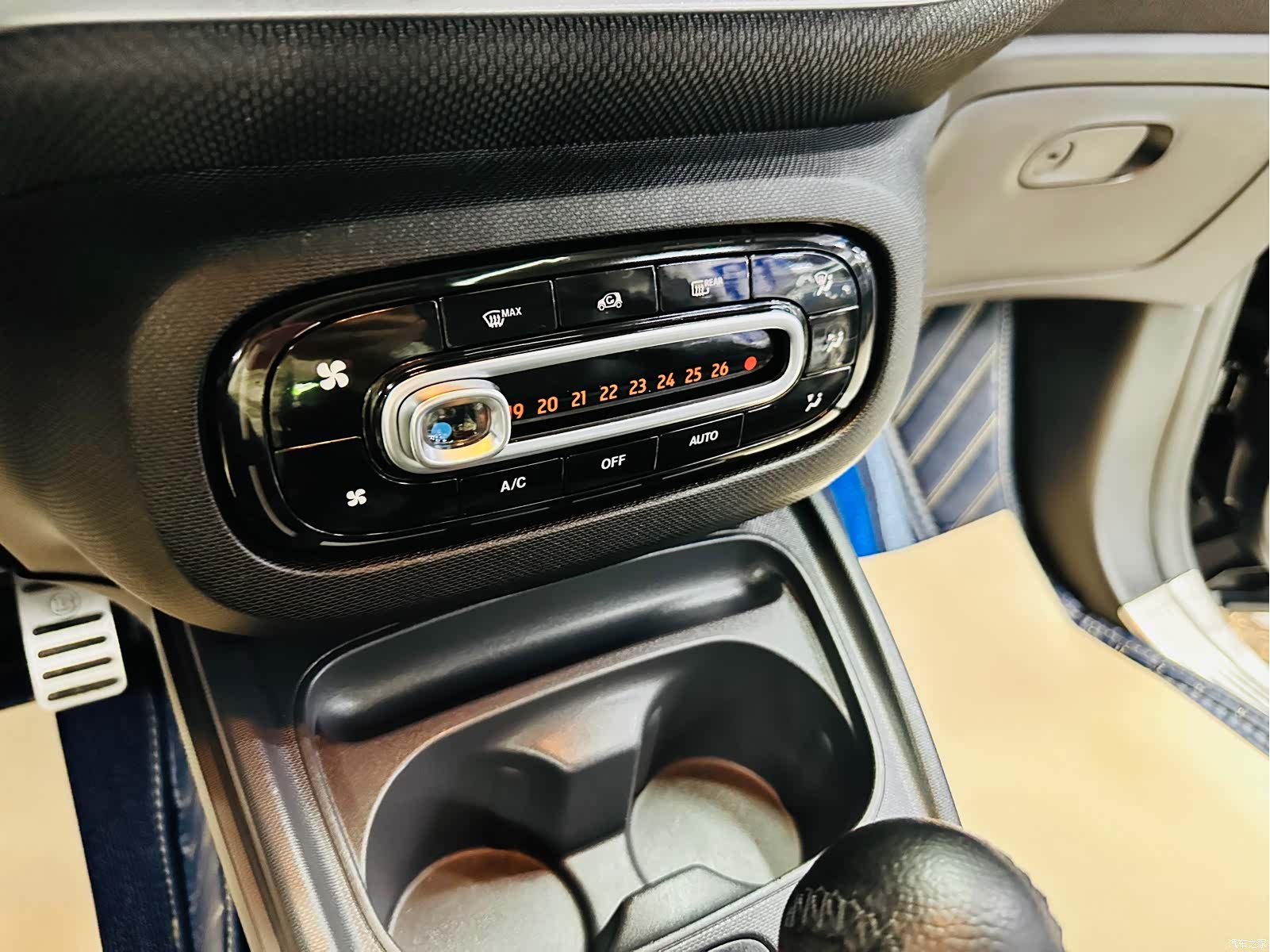 Smart Fortwo, 2018 34