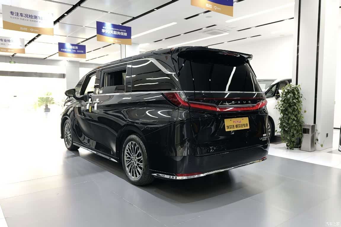 Lexus LM, 2024 12