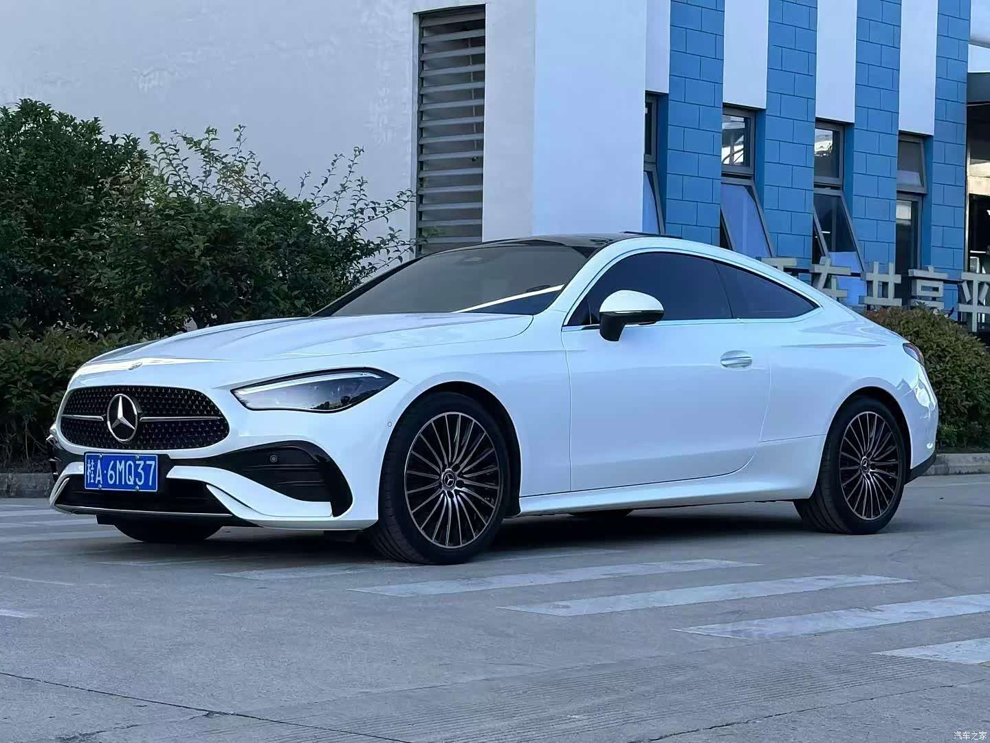 Mercedes-Benz CLE, 2024 1