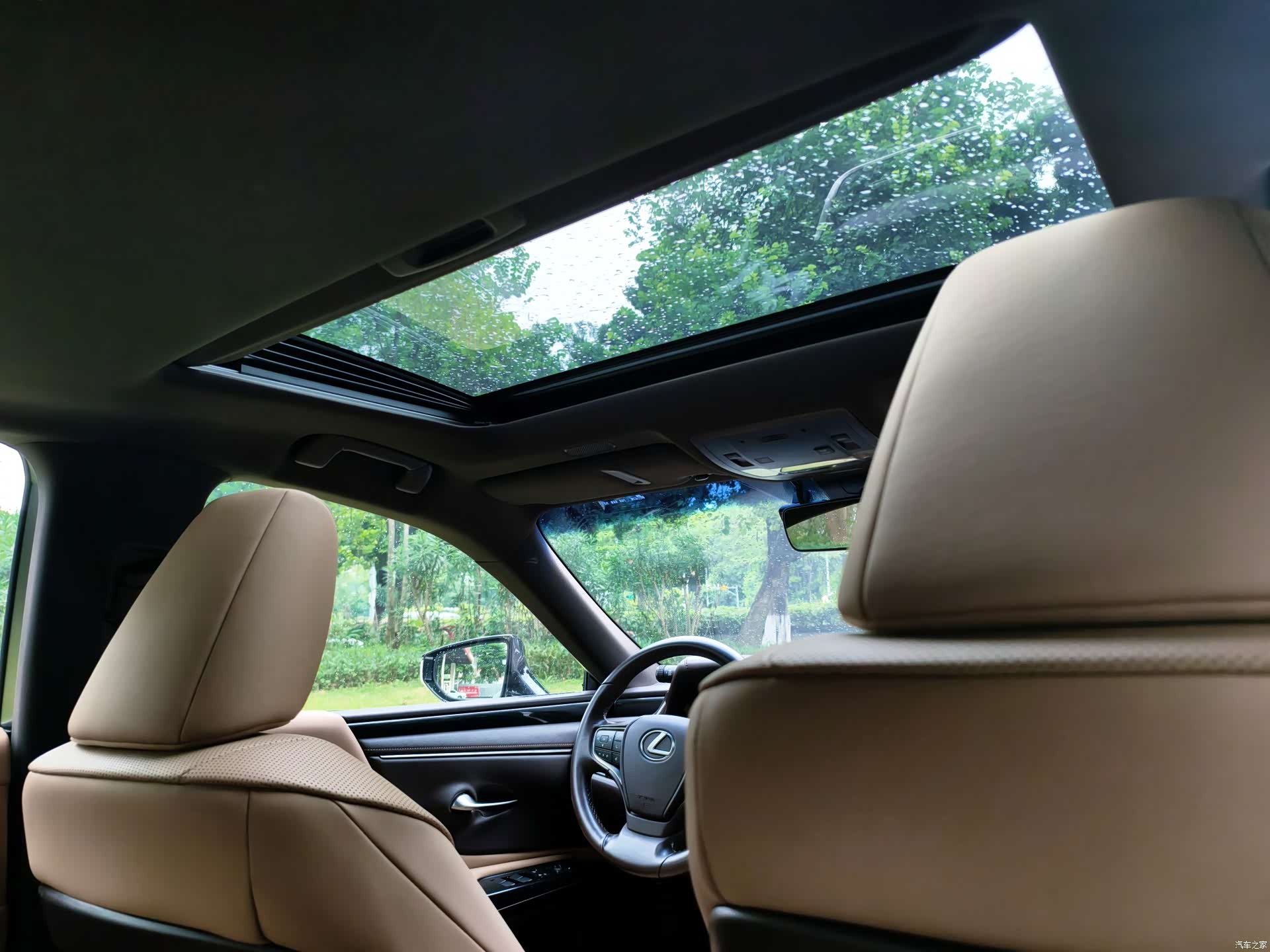 Lexus ES, 2019 17
