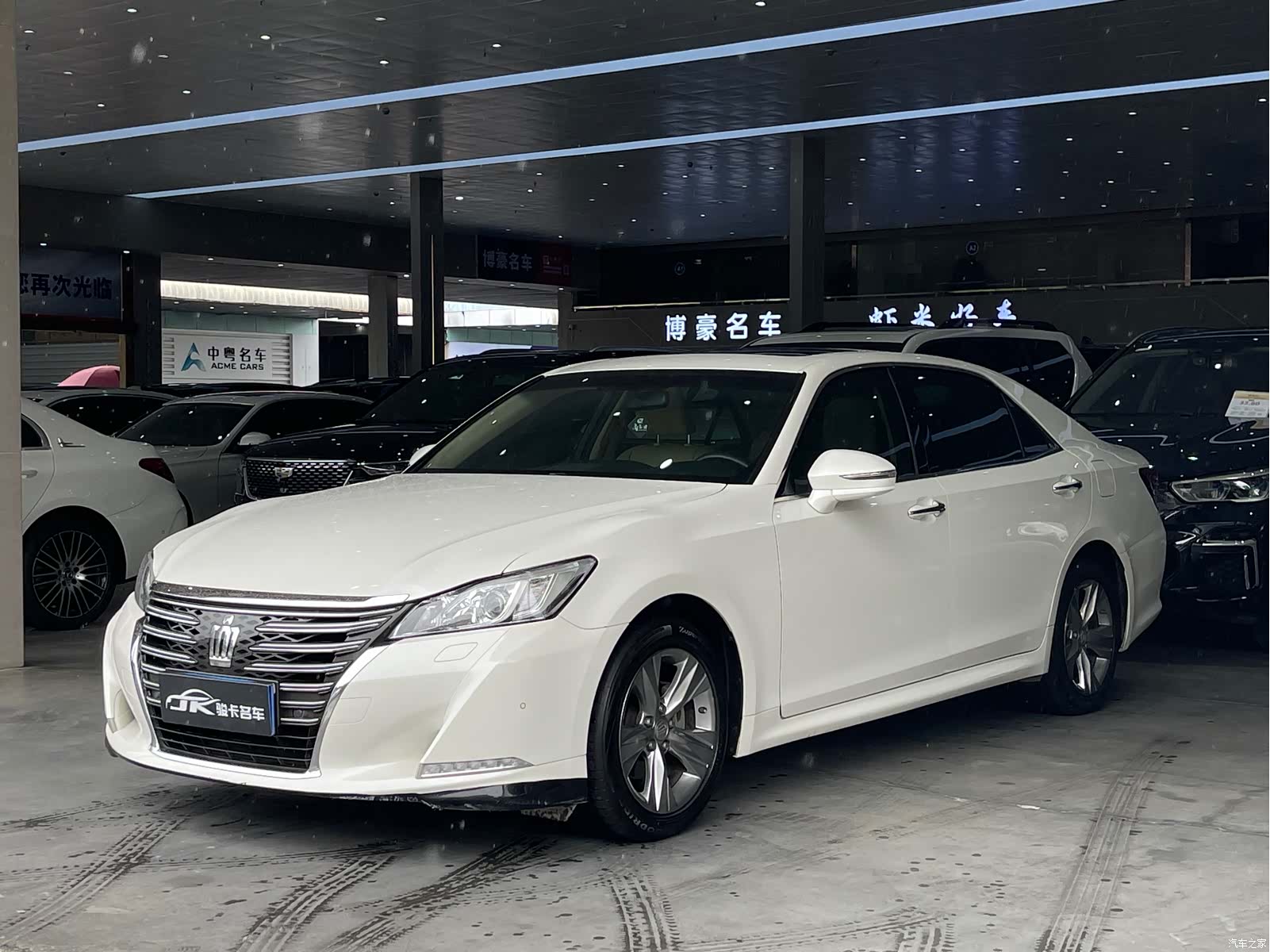 Toyota Crown, 2016 1