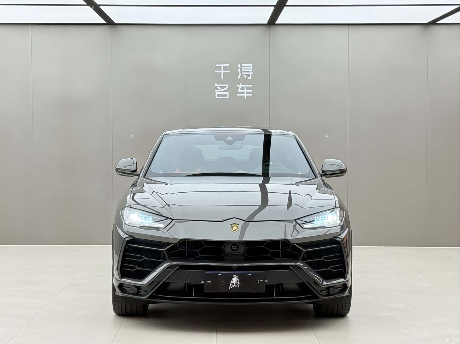 Lamborghini Urus, 2022 2