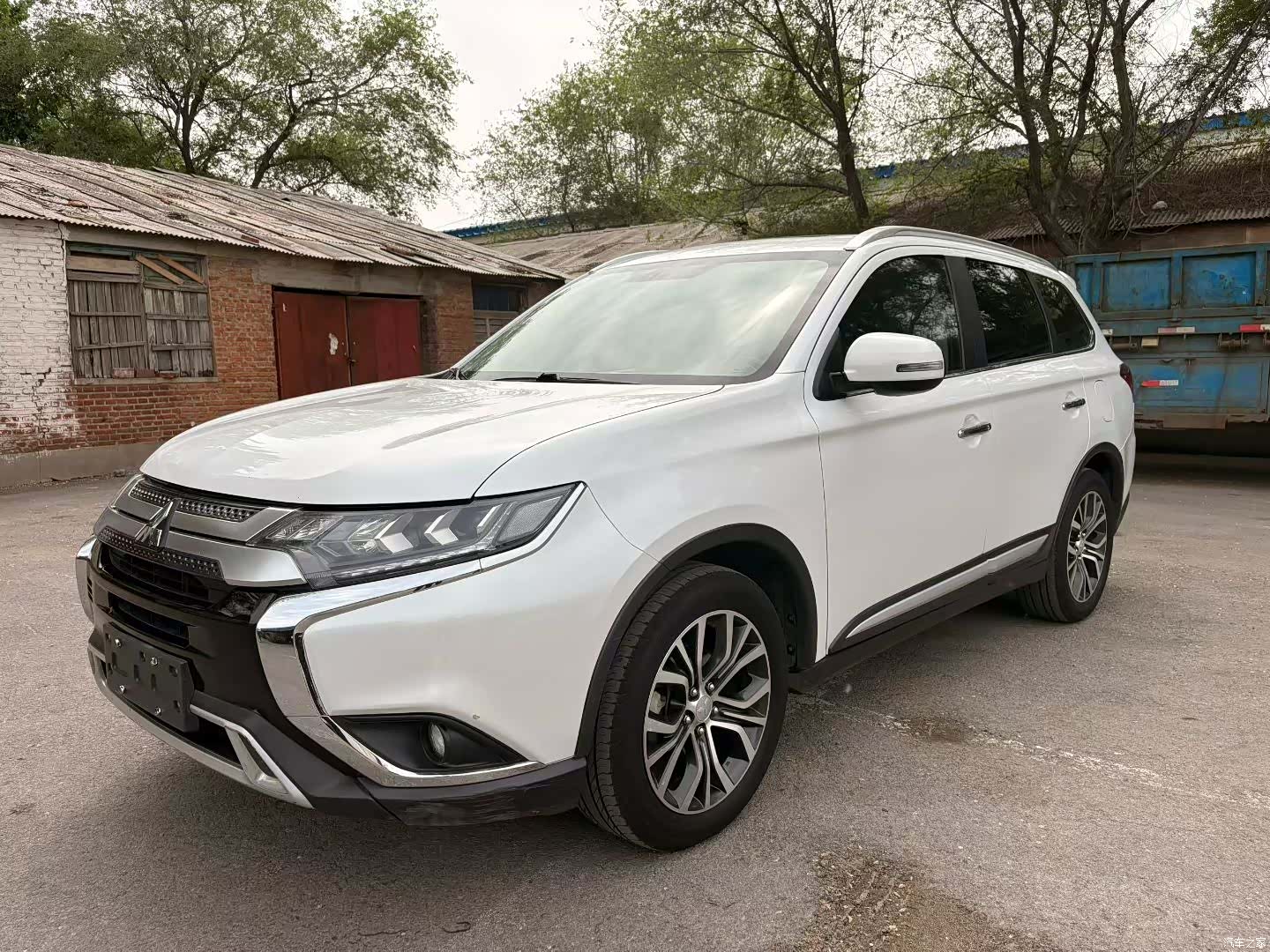 Mitsubishi Outlander, 2021 3