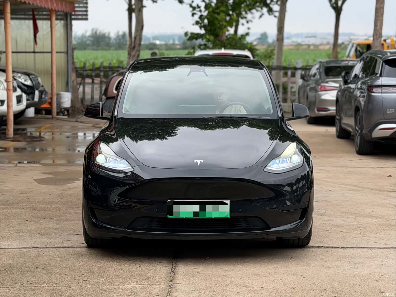 Tesla Model Y, 2022 2