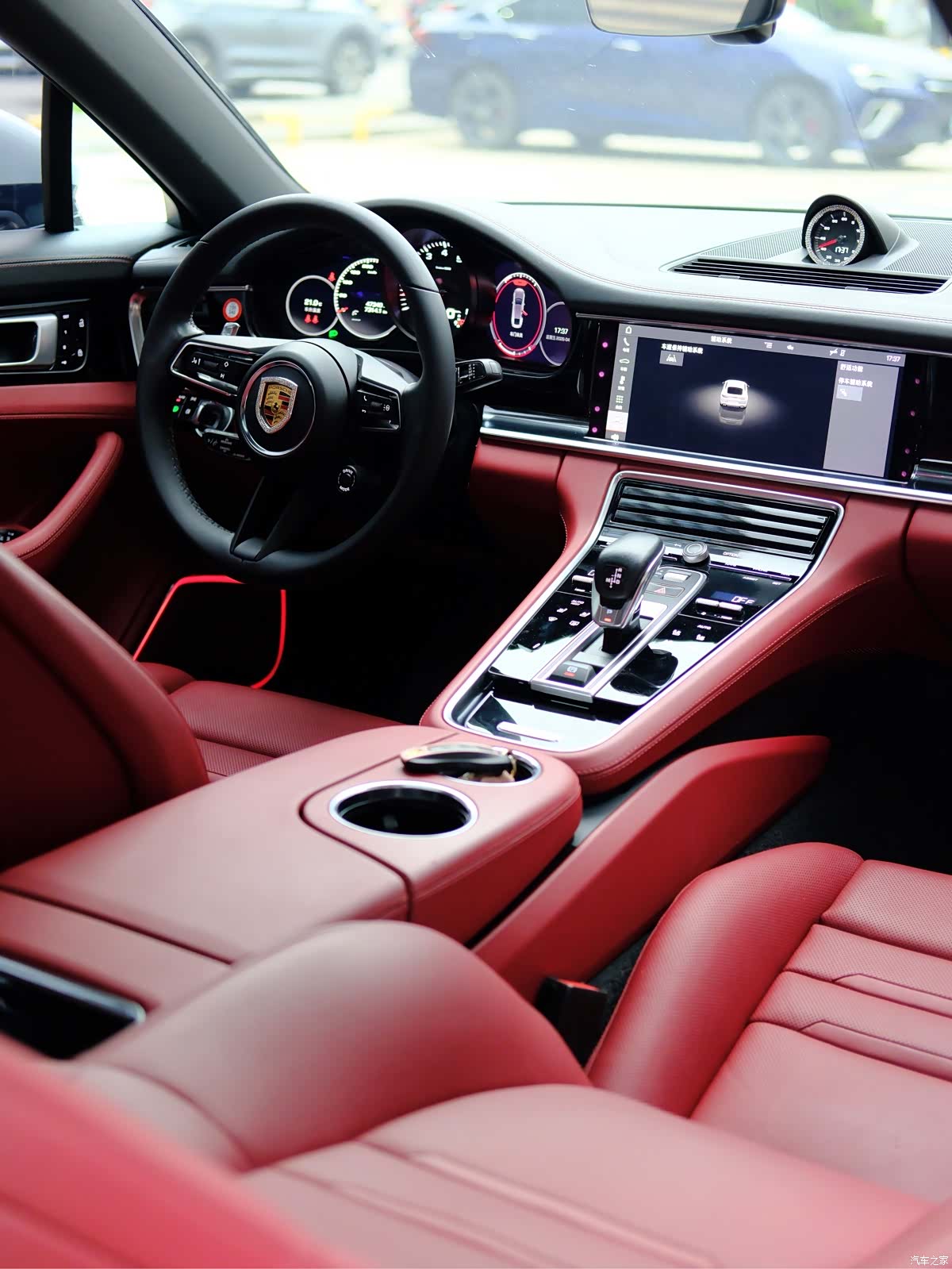 Porsche Panamera, 2022 все фото