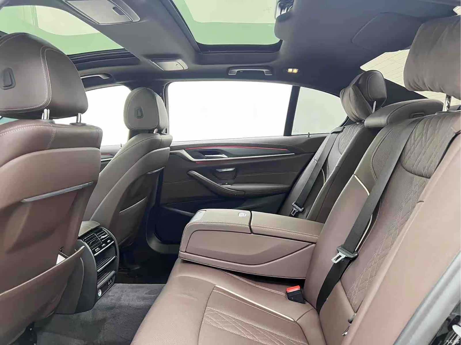 BMW 5 Series, 2021 9