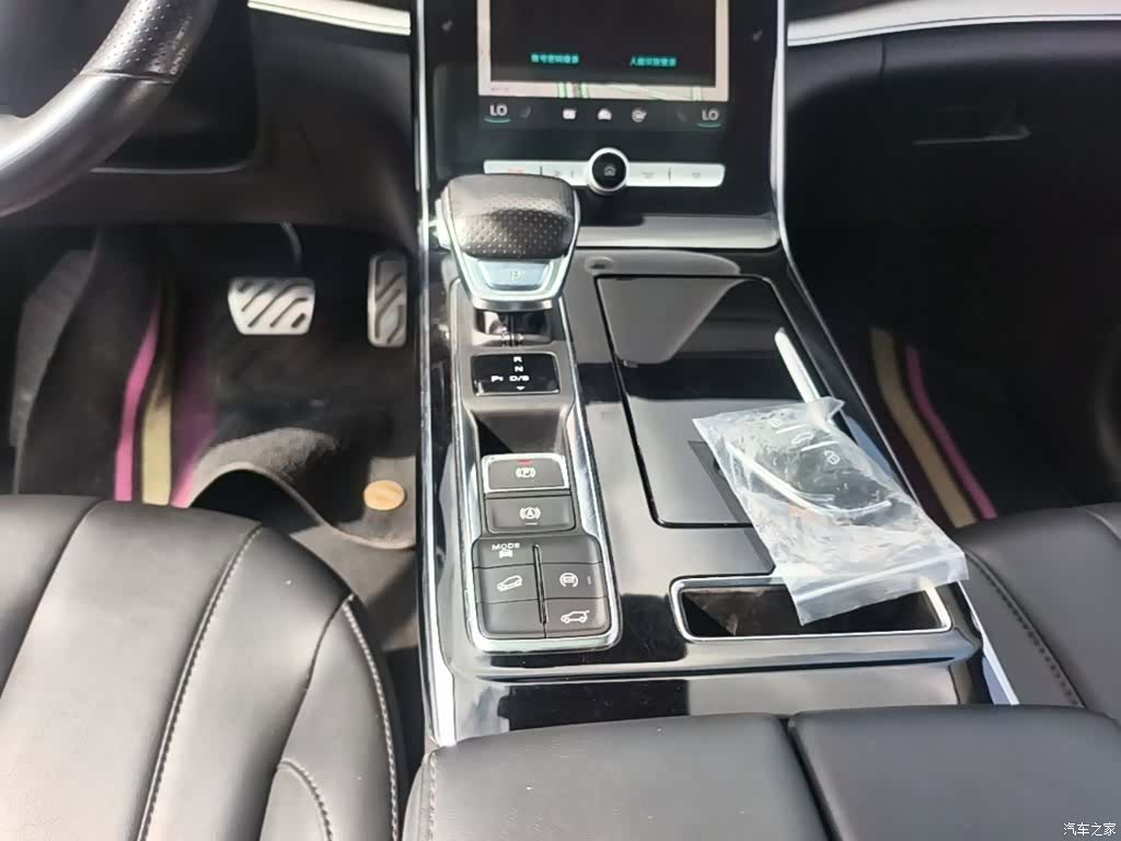 Roewe RX5, 2022 14
