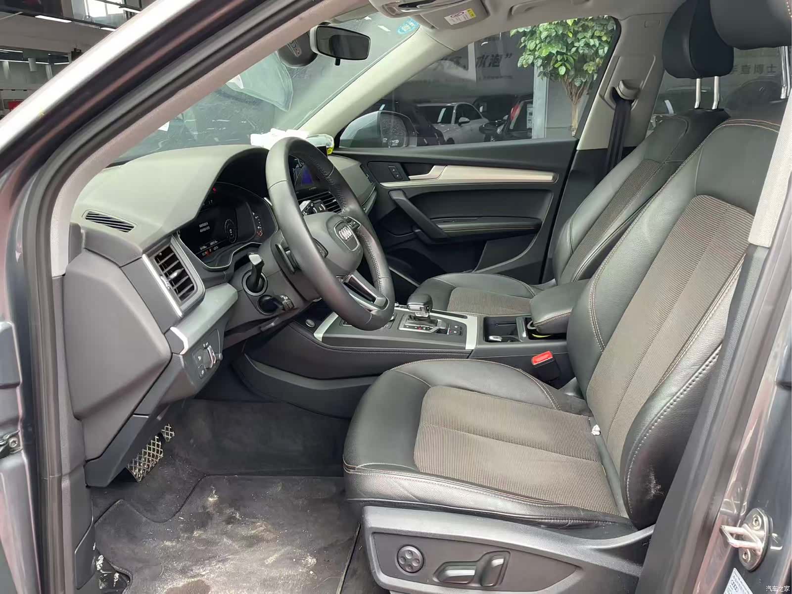 Audi Q5L, 2019 все фото