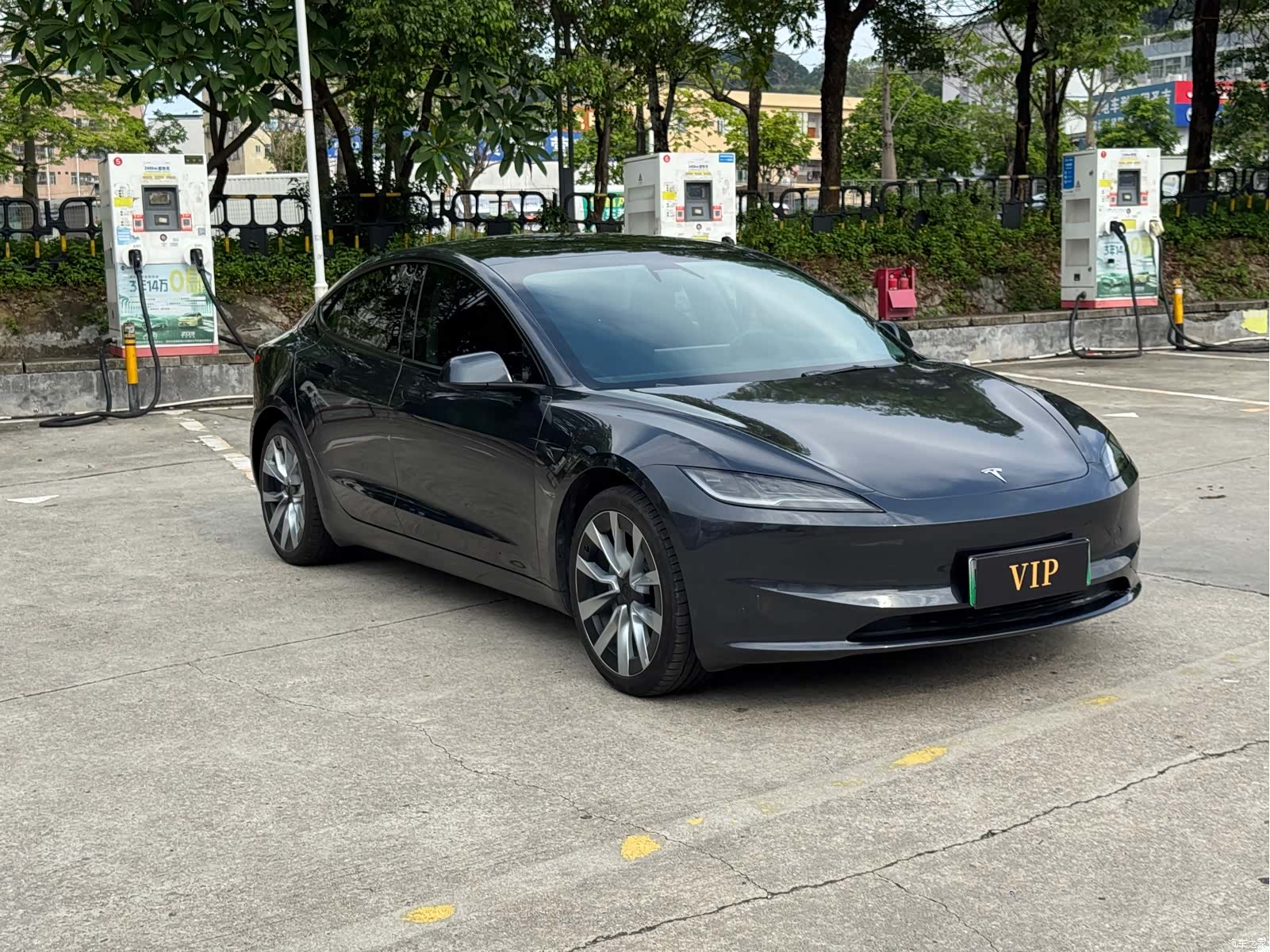 Tesla Model 3, 2025 3