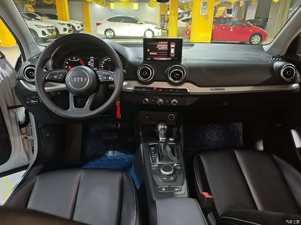 Audi Q2L, 2020 6