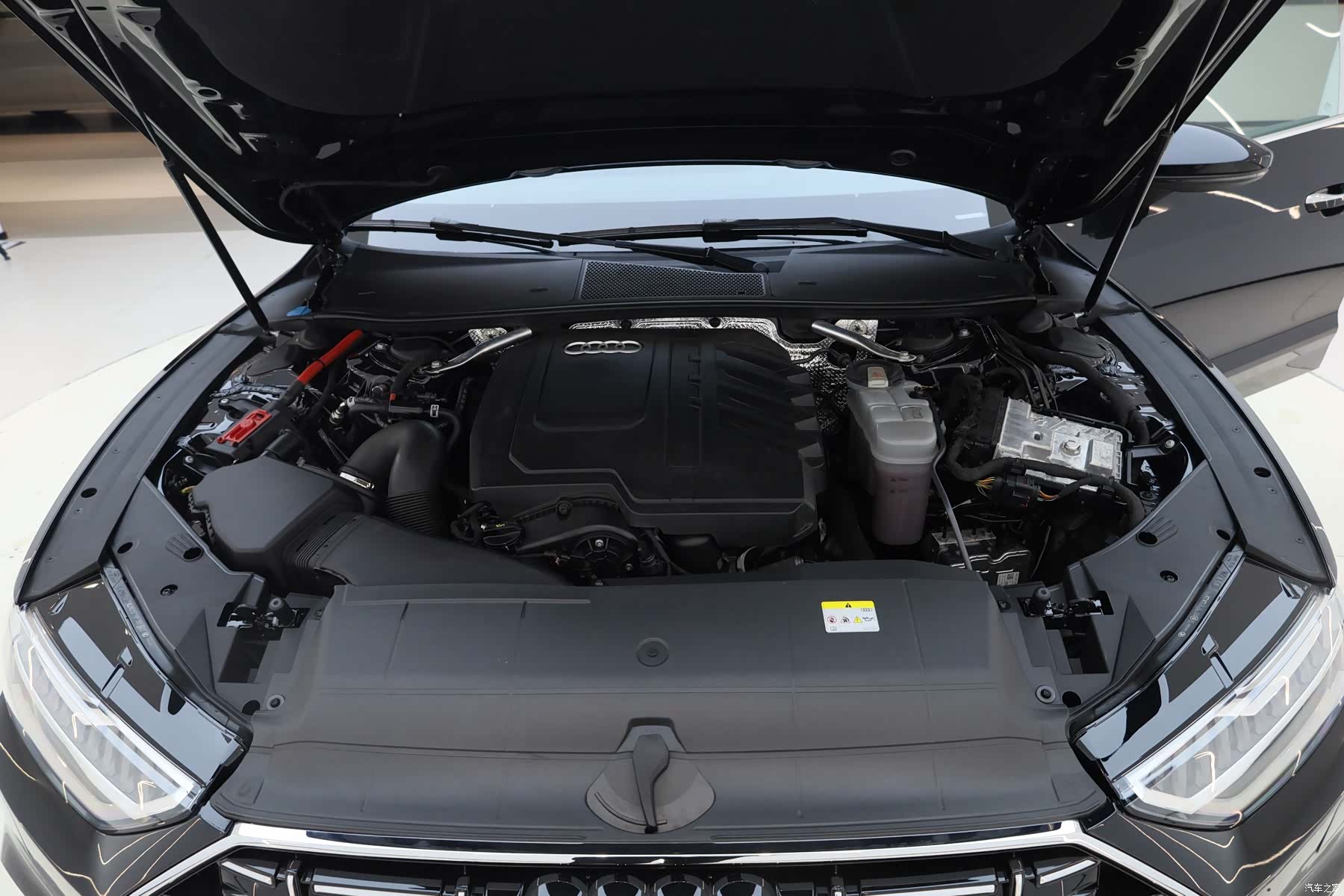 Audi A7L, 2024 15