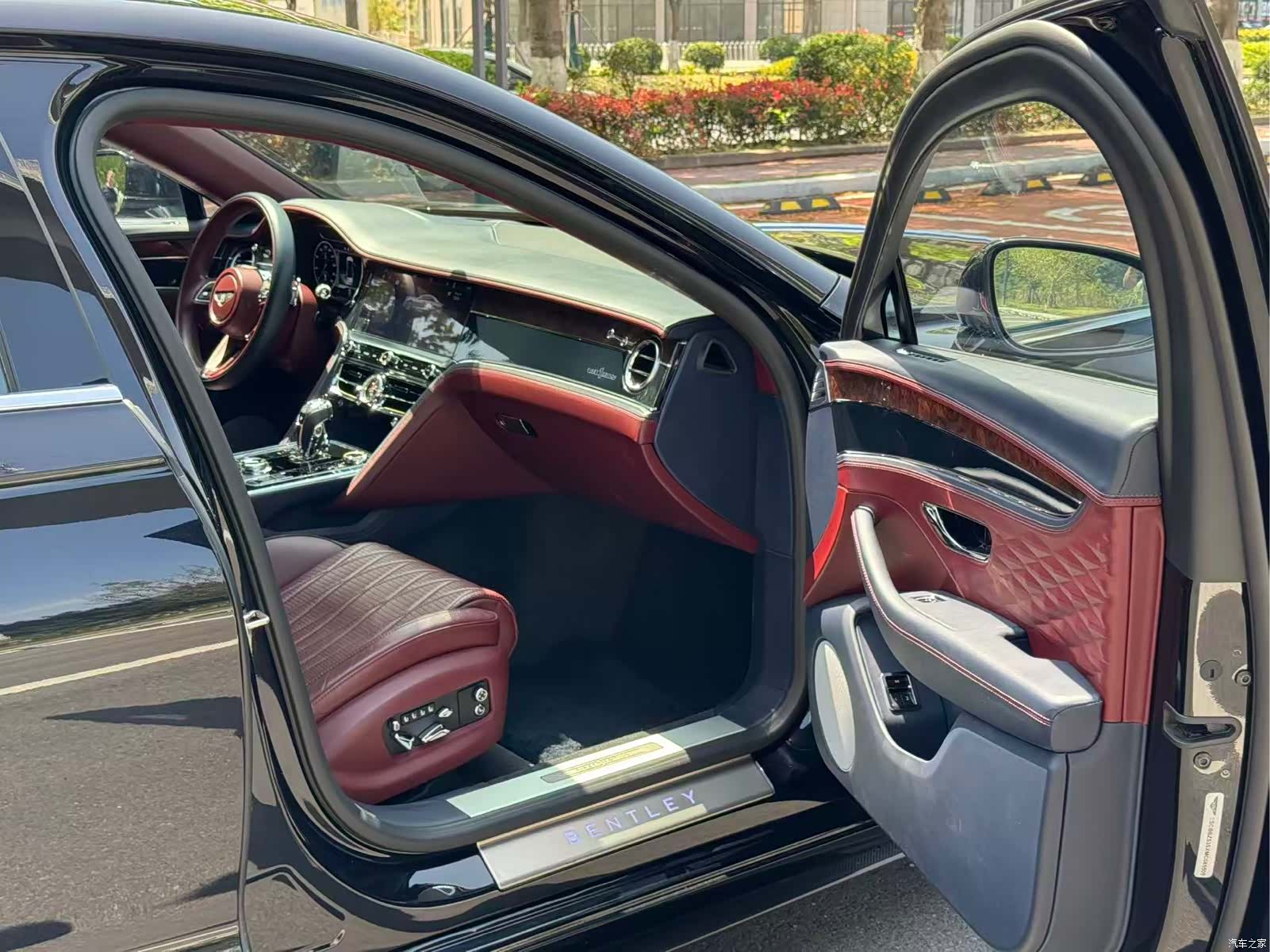 Bentley Flying Spur, 2021 6