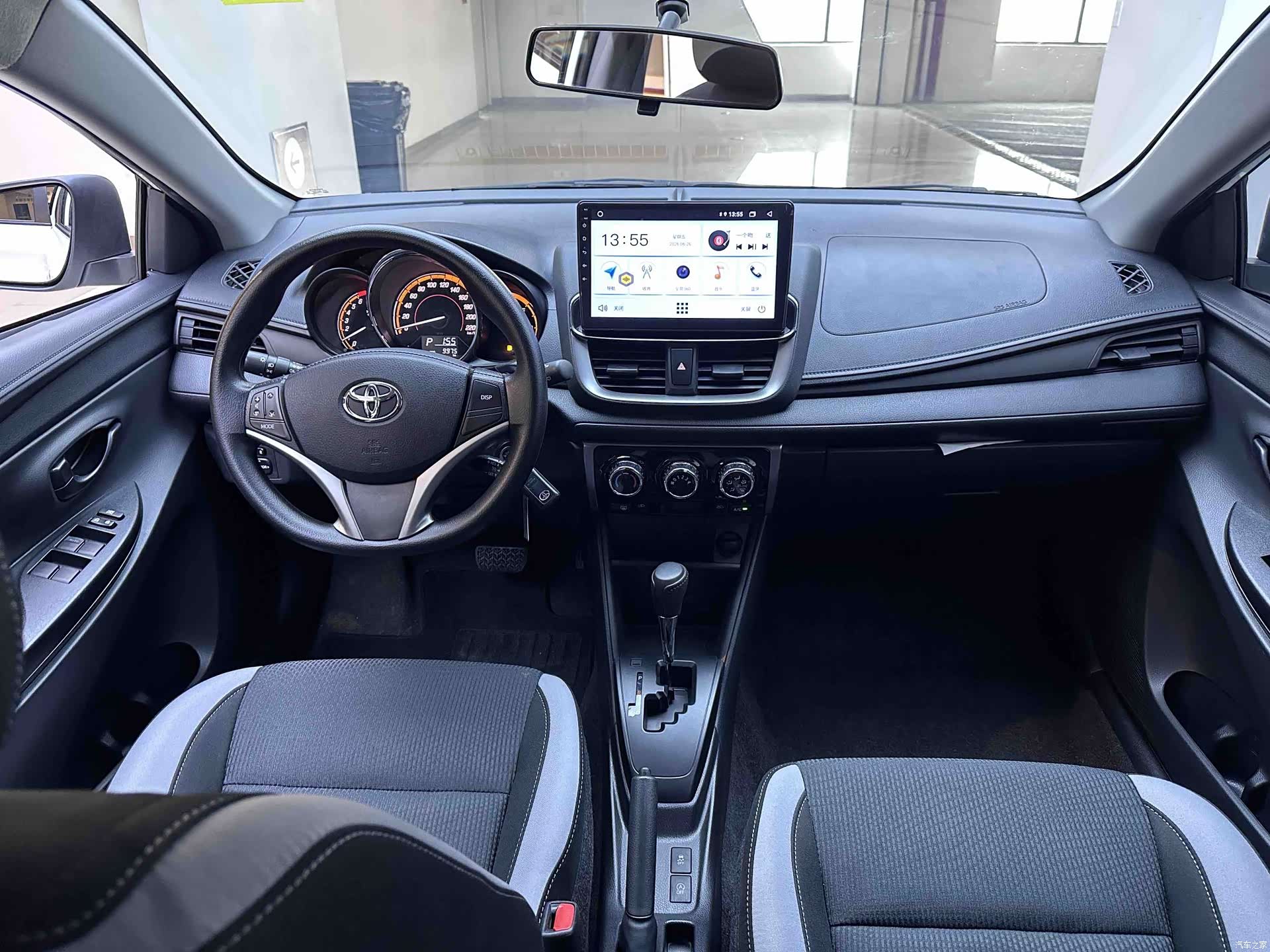 Toyota YARiS L, 2023 18