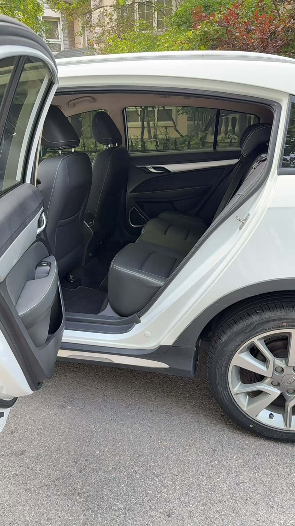 Geely S1, 2019 14