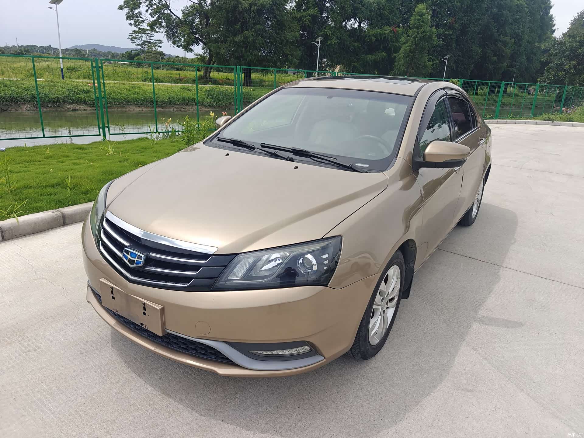 Geely Emgrand, 2015 1