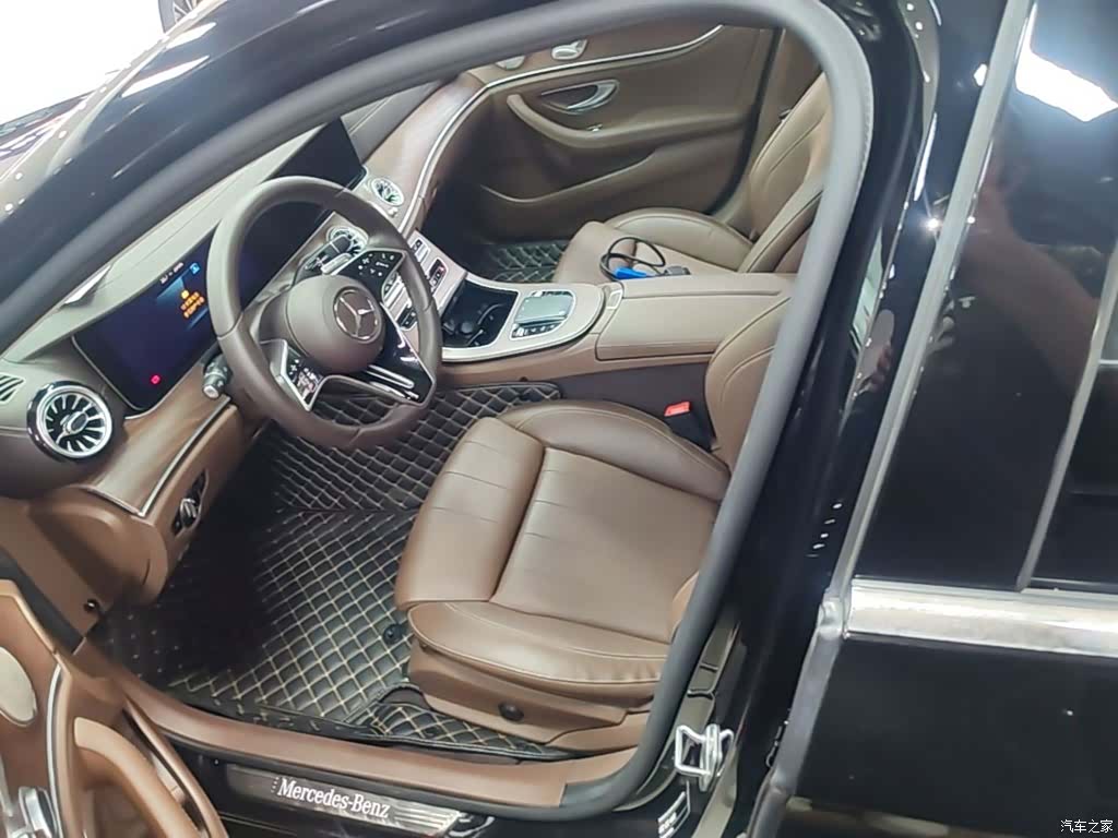 Mercedes-Benz E-Class, 2023 15