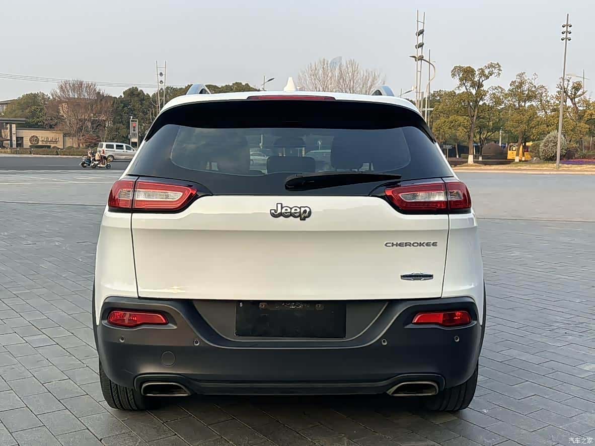 Jeep Cherokee, 2015 6