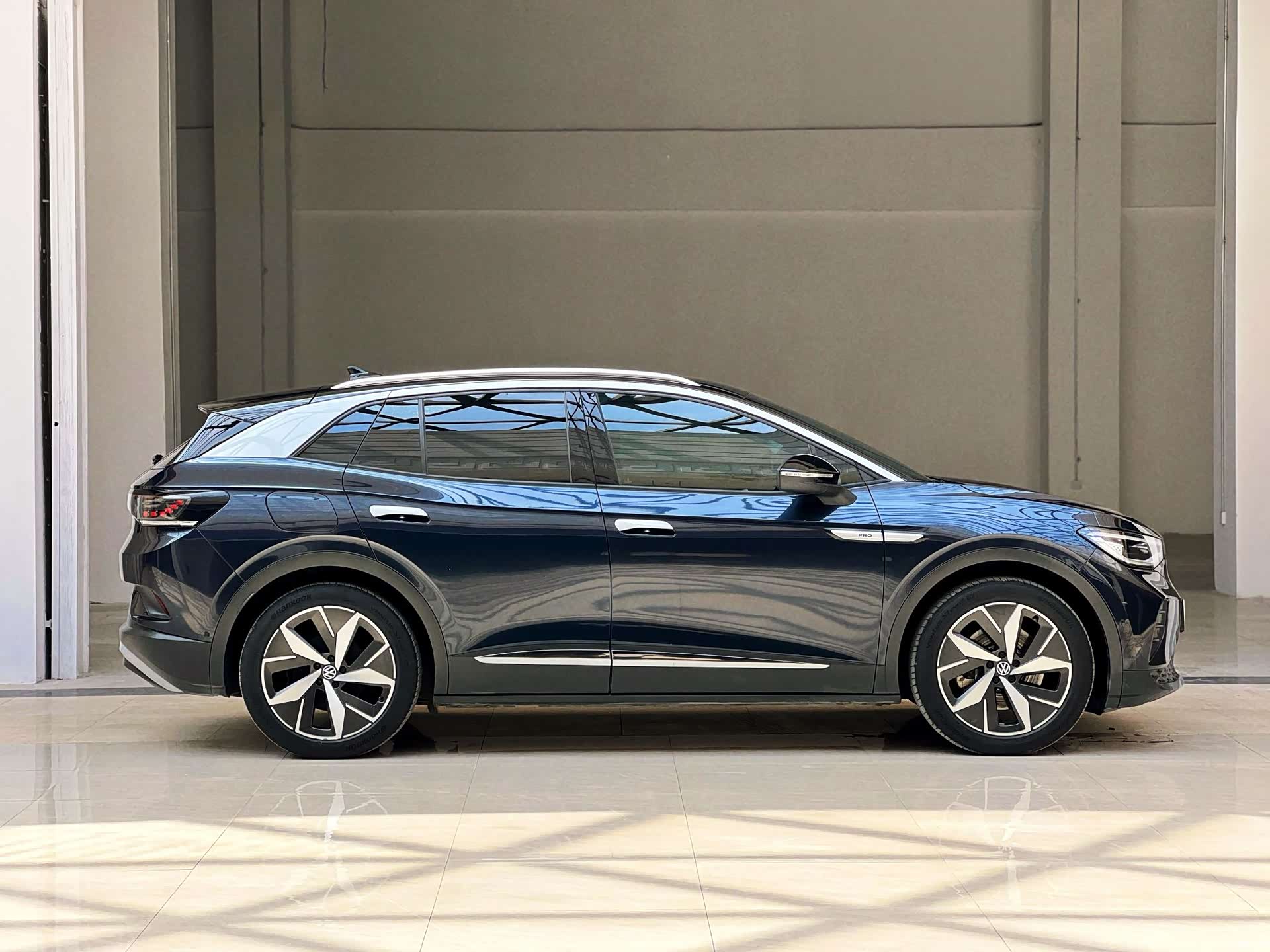 Volkswagen ID.4, 2023 4