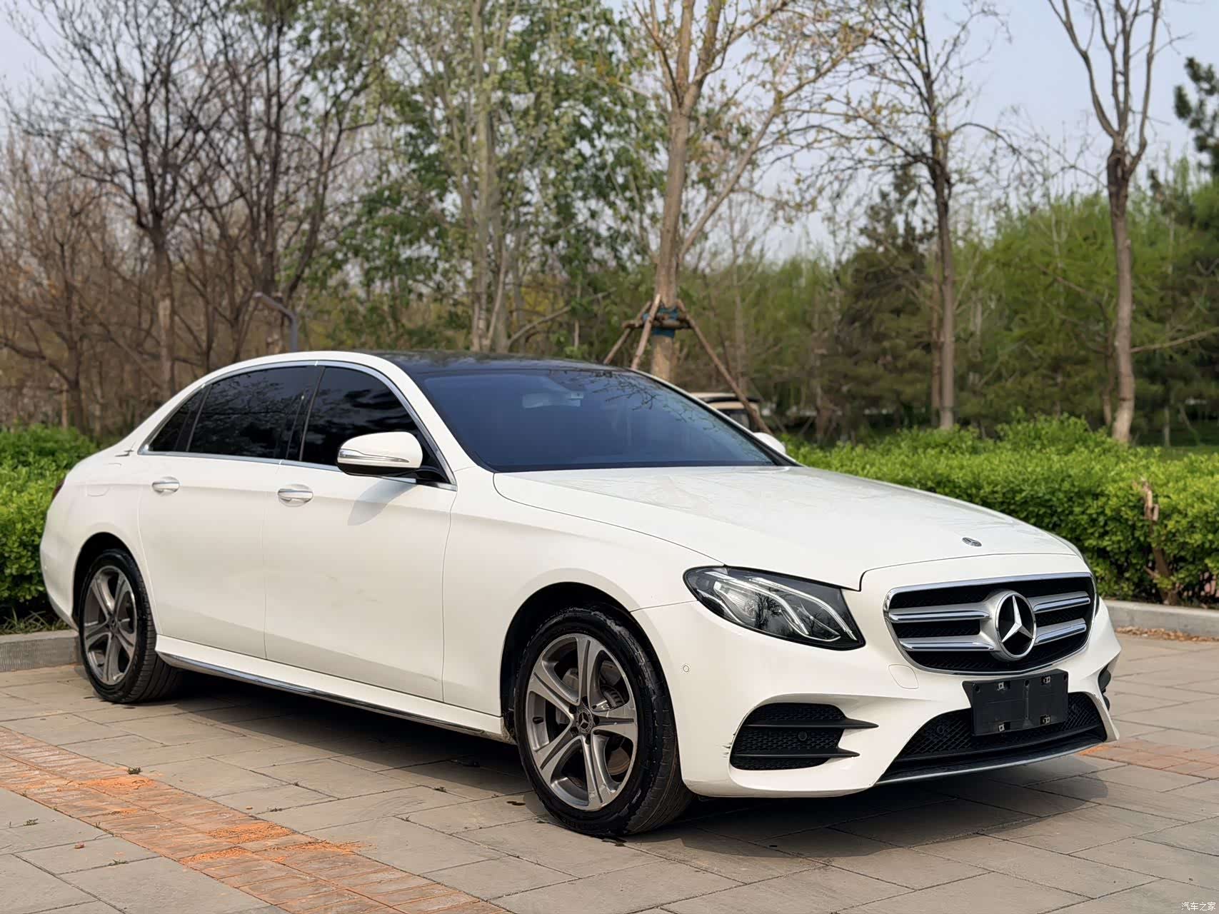 Mercedes-Benz E-Class, 2019 3